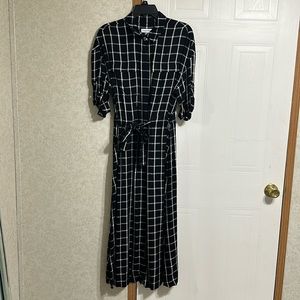 super cute black and white dress